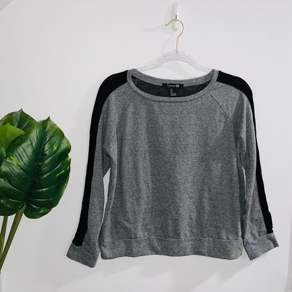 Forever 21 Tops - 🦋 4/$30 Forever21 Gray & Black Long Sleeve Top